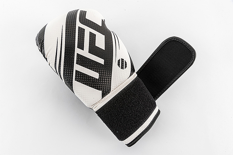 UFC PRO Performance Rush 14 Oz - белые