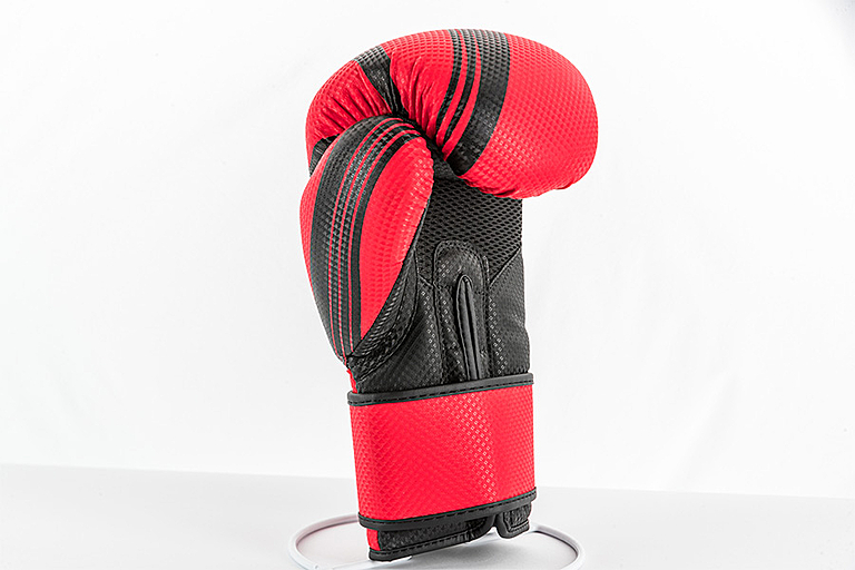 UFC PRO Performance Rush 16 Oz - красные